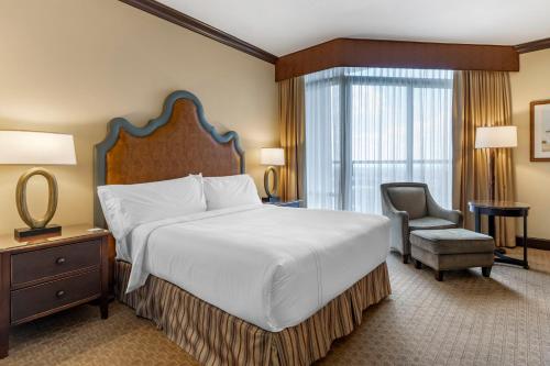 奥斯汀市中心欧尼酒店客房内的一张或多张床位