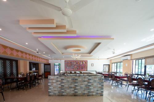 Hotel TamilNadu, Madurai II餐厅或其他用餐的地方