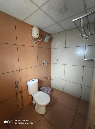 Hotel Sree Gokulam Apartments的一间浴室