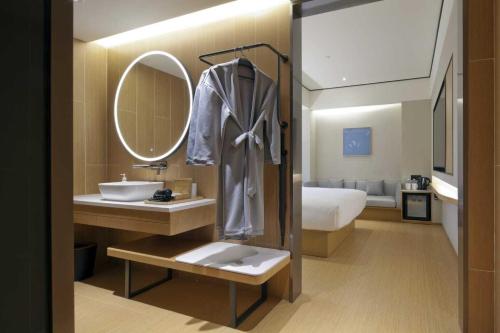 Ji Hotel Orchard Singapore的一间浴室