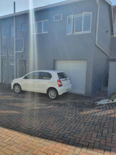 Overport Durban Halaal Accommodation "No Alcohol Strictly Halaal No Parties" Entire Luxury Apartment, 2 Bedroom, 4 Sleeper, Self Catering, 300m from Musjid Al Hilaal平面图