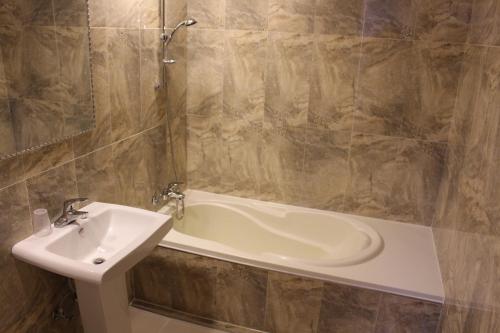 帕克伍德仁川机场酒店 的一间浴室