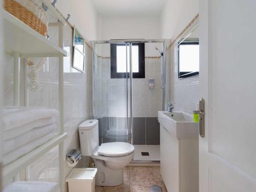 Mahostly Apartamento Comillas SF的一间浴室