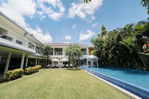 金巴兰CassaMia Bali - Spacious Luxury 5 Bedroom Villa, 100m from Beach with Butler的相册照片