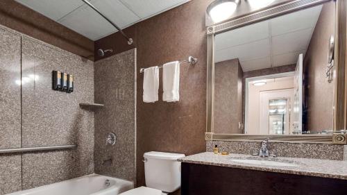 莫里斯敦贝斯特韦斯特优质酒店的一间浴室