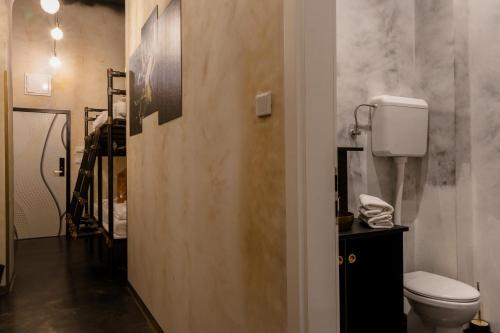 萨格勒布旅馆的一间浴室