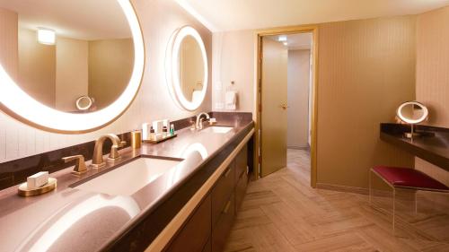 德洛埃尔多拉多赌场度假村酒店的一间浴室