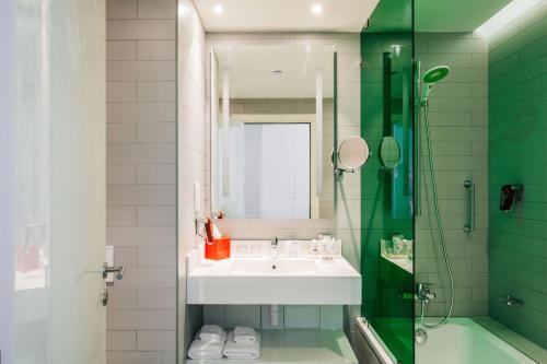 迪拜汽车城丽柏酒店的一间浴室