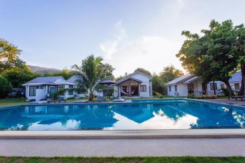 Silan Residence, Koh Phangan - An authentic village experience内部或周边的泳池
