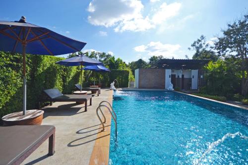Thai Thai Sukhothai Resort内部或周边的泳池