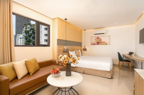 Bella Merry Hotel and Apartment的休息区