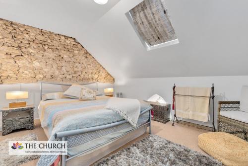'THE CHURCH' Guest Home, Gawler Barossa Region客房内的一张或多张床位