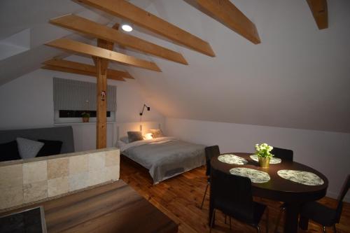 LendHouse - SPA pod Gwiazdami客房内的一张或多张床位