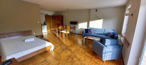 Zawoja1560 Apartamenty przy Aptece的休息区