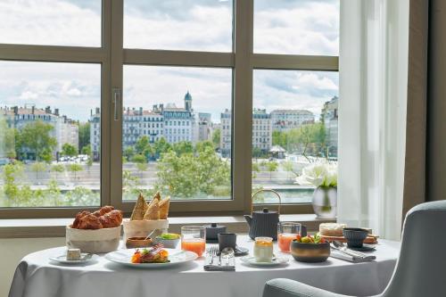 InterContinental Lyon - Hotel Dieu, an IHG Hotel提供给客人的早餐选择