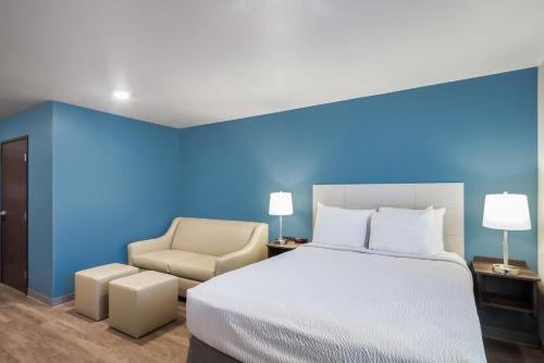 艾迪生WoodSpring Suites Chicago Addison的相册照片