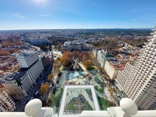 马德里Riu Plaza España的城市空中景观高楼