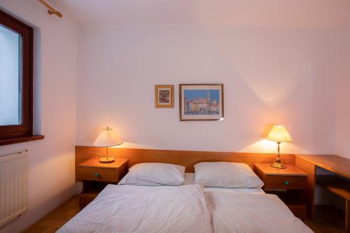 Apartments Baki Kranjska Gora客房内的一张或多张床位