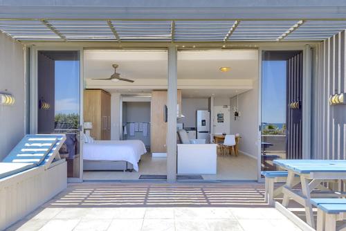 布鲁堡史特兰Heaven on Earth - Blouberg Beachfront Self-catering Apartment的相册照片