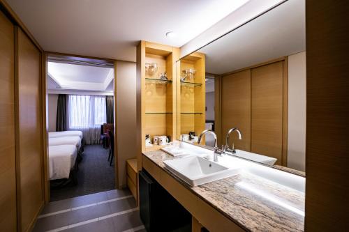 Seoul Garden Hotel的一间浴室