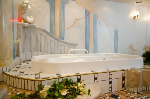 维多利亚酒店的一间浴室
