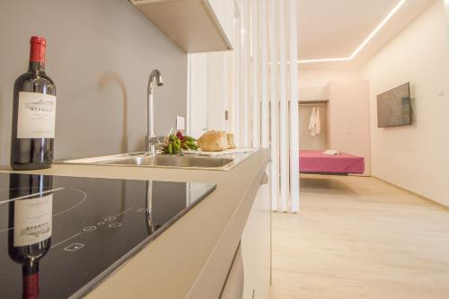 Primopiano Luxury Accommodations的厨房或小厨房