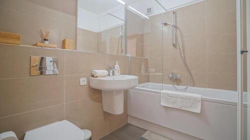 HVA Premium Apartments的一间浴室