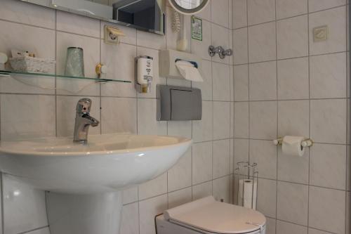 Aalto Hotel的一间浴室