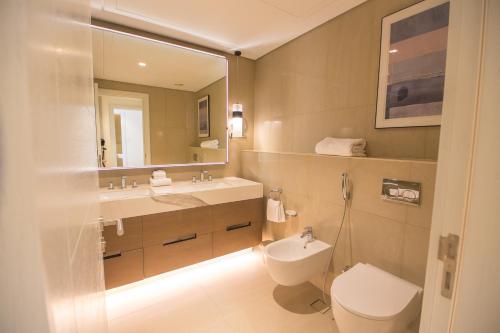 富查伊拉Al Aqah Luxury Apartment w/ Sea Views at Address Residences的相册照片