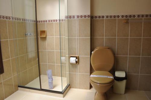 苏克雷帕特里莫尼奥旅馆的一间浴室