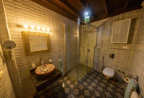 Gamaleya Boutique Hotel的一间浴室