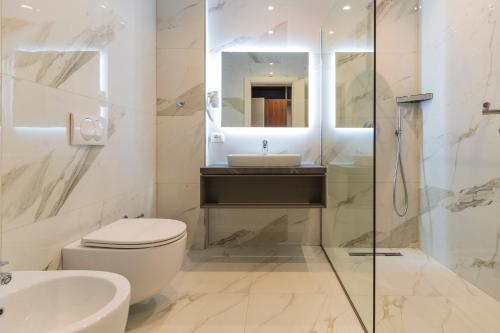 AMR Hotel - Durres的一间浴室