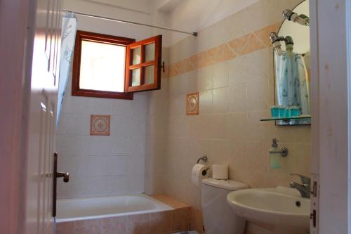 Ikaria Utopia - Cusco Studios的一间浴室