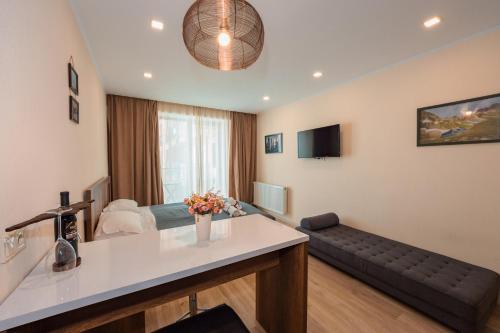 New Gudauri Apartment Loft 2 N332的休息区