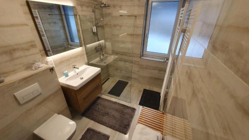 Penthouse apartmán Minerál B-4的一间浴室