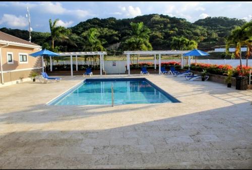 卢西Paradise Oasis at Oceanpointe - pool and free parking的相册照片