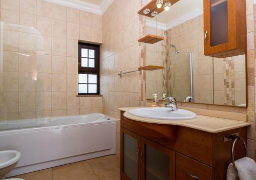 西尔韦斯Algarve Luxury Home With Private Heated Pool II的相册照片
