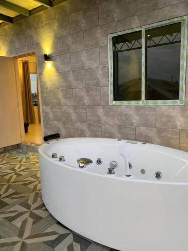 考马拉旅馆的一间浴室