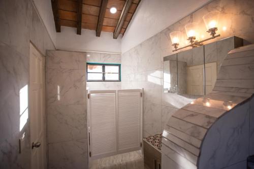 Amaria Villas的一间浴室