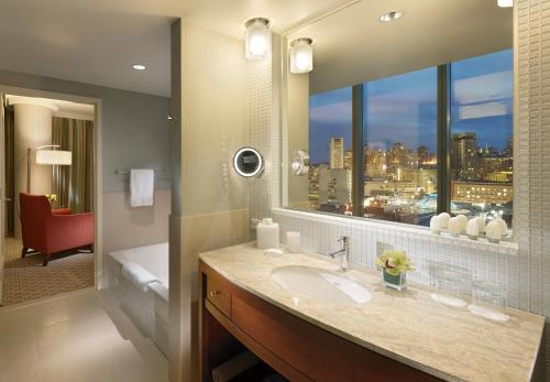 旧金山洲际酒店的一间浴室