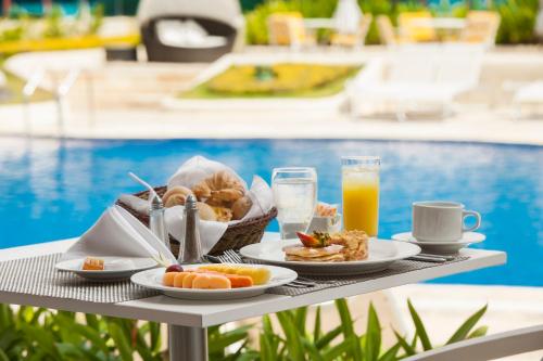 Hotel Dann Carlton Barranquilla y Centro de Convenciones提供给客人的早餐选择