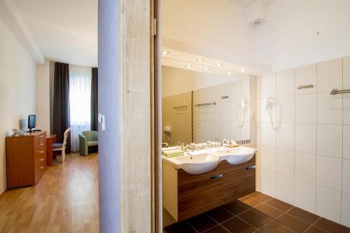 包贾尼库利亚酒店的一间浴室