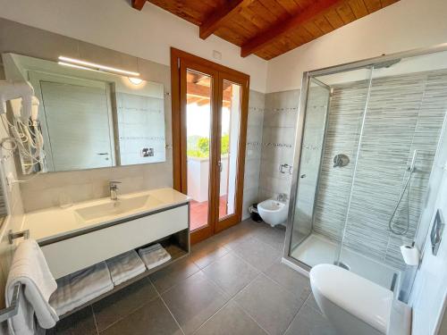 伊尔卡畔诺旅馆的一间浴室