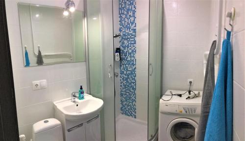 Квартира в "зеленом" районе Москвы的一间浴室