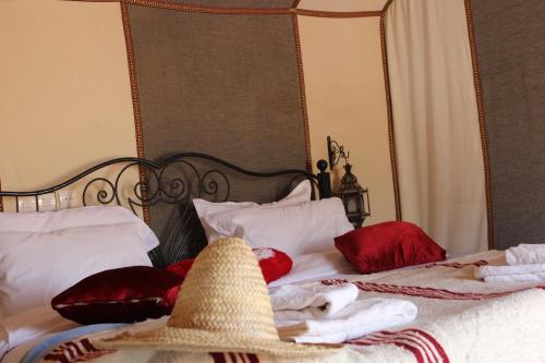 Berber Soul luxury Camp客房内的一张或多张床位