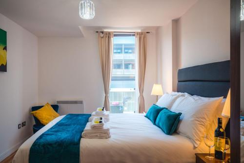 Inners City Apartments -On Suites客房内的一张或多张床位