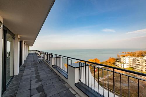 希欧福克MF Lux Penthouse的海景阳台。