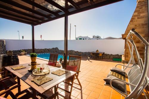 GüimeEslanzarote Acoruma House, Super Wifi, Heated Pool的相册照片