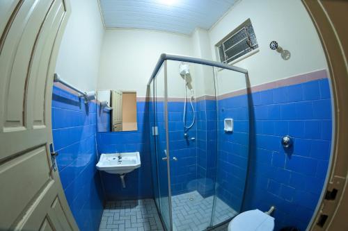 伊塔马拉蒂酒店的一间浴室