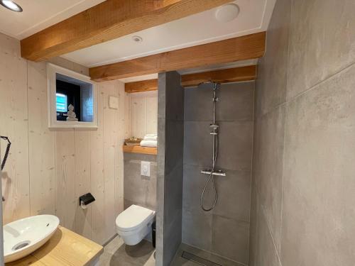 Luxury Chalets Monnickendam的一间浴室